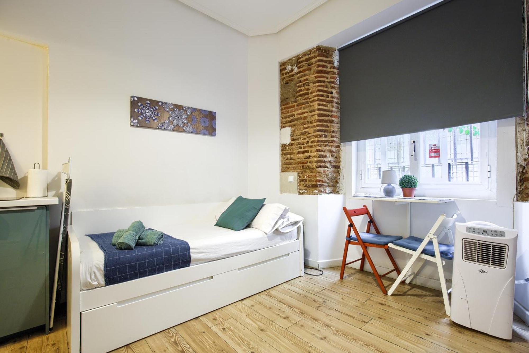 Intimo Estudio En Madrid, Centro, 2Pax, Wifi & Tv Kültér fotó