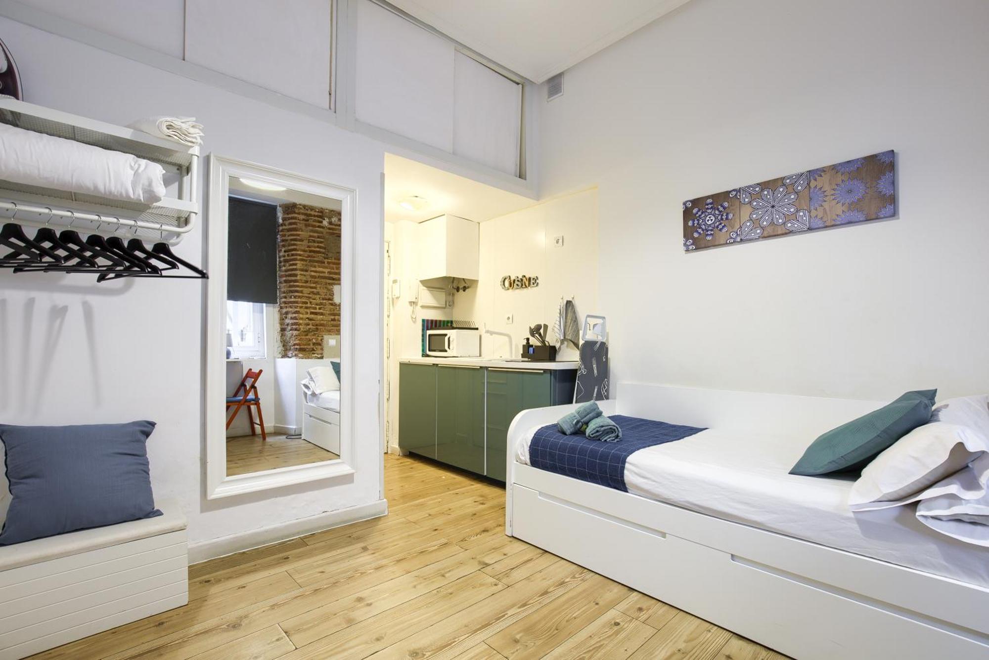 Intimo Estudio En Madrid, Centro, 2Pax, Wifi & Tv Kültér fotó